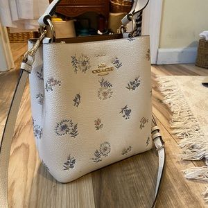 Coach Bucket Bag